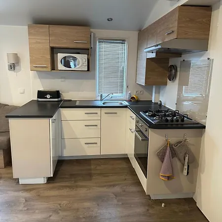 مكان تخييم Mobile Harley