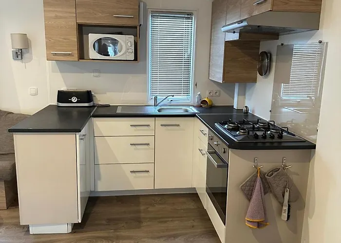 캠프장 Mobile Harley